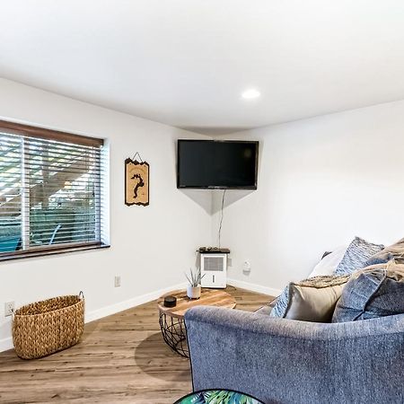 Driftwood Waterfront Gem Apartment Sandpoint Exterior foto